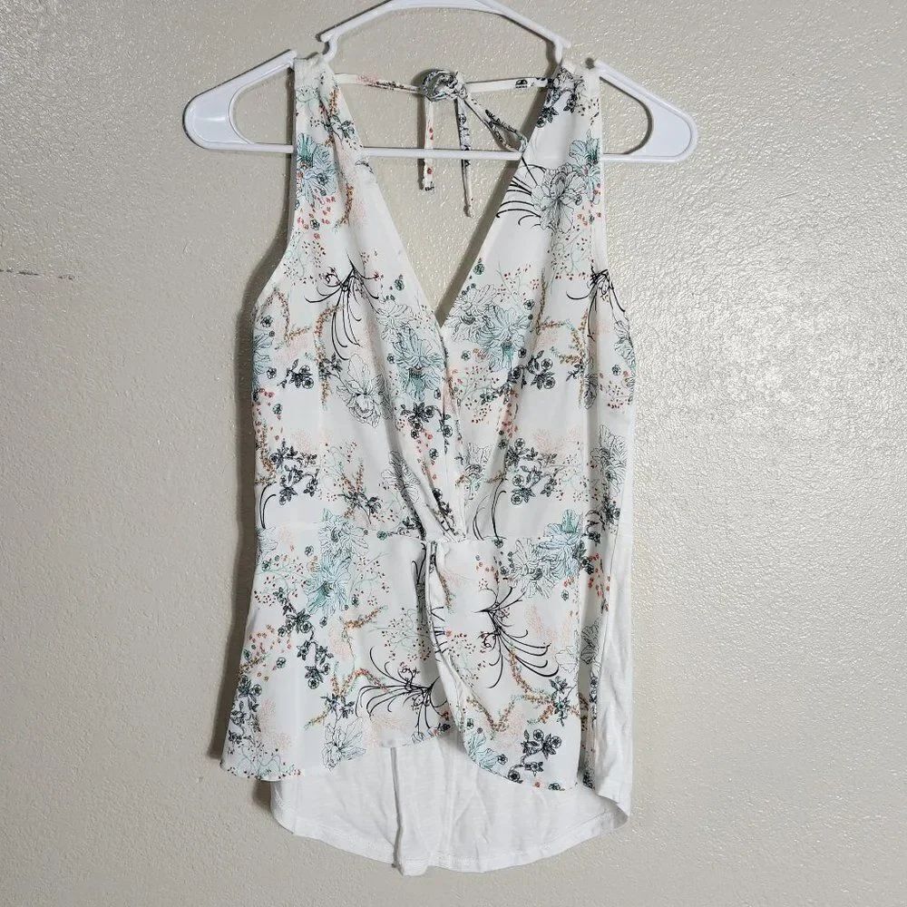 Maurices Gorgeous Tank Top Floral Pattern Size S NWT High Low Hem